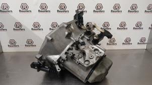 Gebruikte Versnellingsbak Peugeot 208 I (CA/CC/CK/CL) 1.2 Vti 12V PureTech 82 Prijs € 200,00 Margeregeling aangeboden door Autorecycling Reuvers B.V.