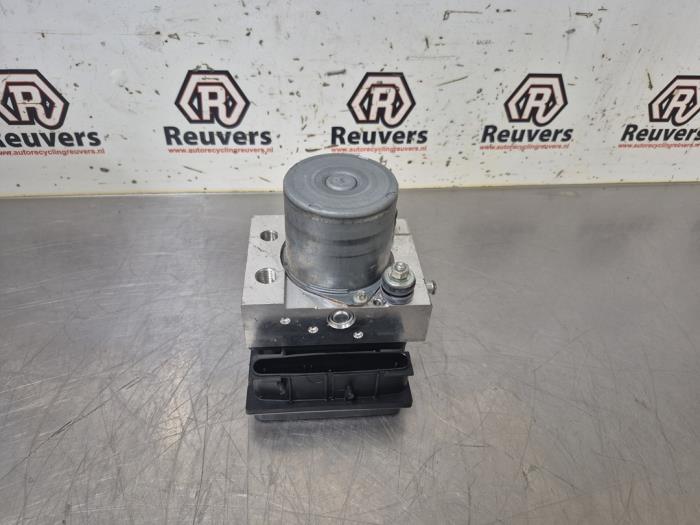 Gebruikte ABS Pomp Landrover Range Rover Sport (LS) 4.2 V8 32V Supercharged Prijs € 75,00 Margeregeling aangeboden door Autorecycling Reuvers B.V.