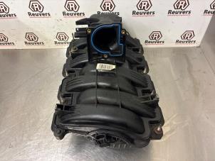 Gebruikte Inlaatspruitstuk Jeep Grand Cherokee (WH/WK) 4.7i V8 Prijs € 125,00 Margeregeling aangeboden door Autorecycling Reuvers B.V.