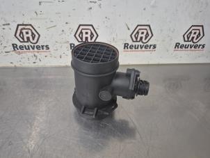 Gebruikte Luchtmassameter BMW 5 serie (E39) 535i 32V Prijs € 20,00 Margeregeling aangeboden door Autorecycling Reuvers B.V.