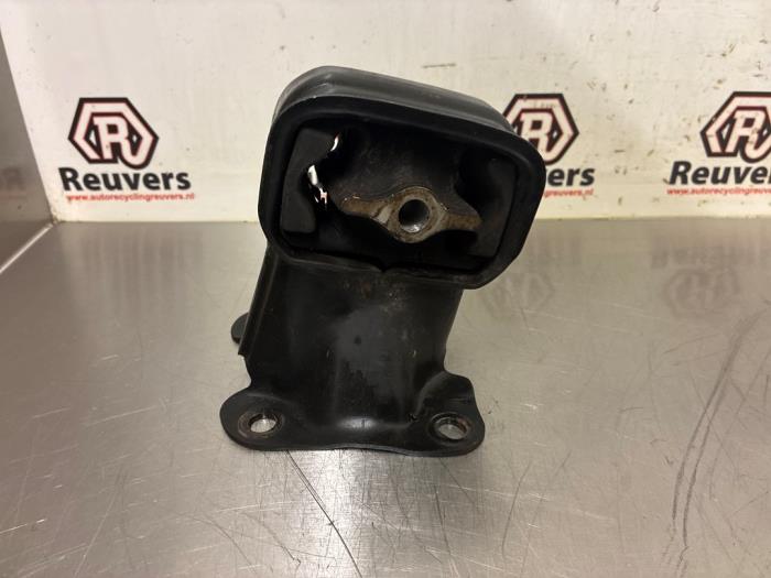 Gebruikte Motorrubber Jeep Grand Cherokee (WH/WK) 4.7i V8 Prijs € 50,00 Margeregeling aangeboden door Autorecycling Reuvers B.V.