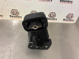 Gebruikte Motorrubber Jeep Grand Cherokee (WH/WK) 4.7i V8 Prijs € 50,00 Margeregeling aangeboden door Autorecycling Reuvers B.V.