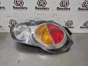Gebruikte Achterlicht rechts Chevrolet Spark (M300) 1.0 16V Bifuel Prijs € 35,00 Margeregeling aangeboden door Autorecycling Reuvers B.V.
