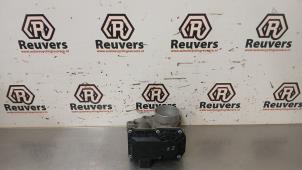 Gebruikte Gasklephuis Dacia Sandero I (BS) 1.2 16V Prijs € 50,00 Margeregeling aangeboden door Autorecycling Reuvers B.V.