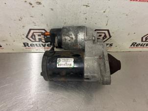 Gebruikte Startmotor Renault Megane III Berline (BZ) 1.6 16V Prijs € 20,00 Margeregeling aangeboden door Autorecycling Reuvers B.V.