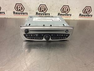 Gebruikte Radio Renault Megane III Berline (BZ) 1.6 16V Prijs € 50,00 Margeregeling aangeboden door Autorecycling Reuvers B.V.