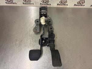 Gebruikte Pedalen Set Renault Megane III Berline (BZ) 1.6 16V Prijs € 45,00 Margeregeling aangeboden door Autorecycling Reuvers B.V.