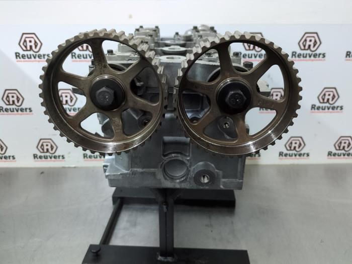 Cilinderkop van een Chrysler PT Cruiser 2.0 16V 2003