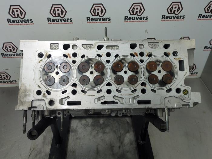 Cilinderkop van een Volvo V50 (MW) 1.6 D 16V 2010