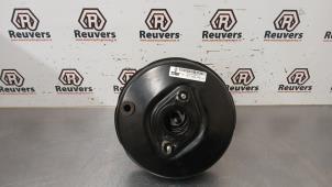 Gebruikte Rembol Renault Clio IV (5R) 0.9 Energy TCE 90 12V Prijs € 30,00 Margeregeling aangeboden door Autorecycling Reuvers B.V.