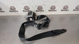 Gebruikte Veiligheidsgordel rechts-voor Renault Captur (2R) 1.5 Energy dCi 90 FAP Prijs € 60,00 Margeregeling aangeboden door Autorecycling Reuvers B.V.