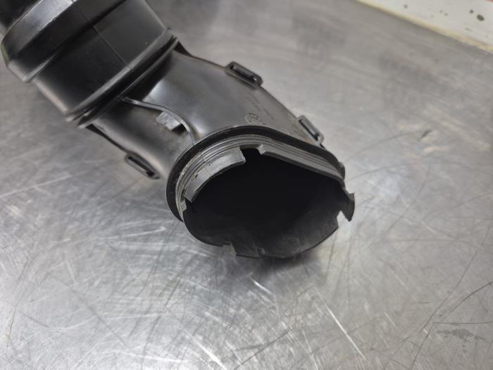 Aanzuigslang Lucht van een Renault Captur (2R) 1.5 Energy dCi 90 FAP 2016