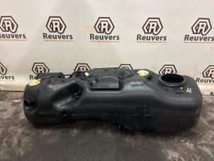 Gebruikte Tank Suzuki SX4 (EY/GY) 1.6 16V VVT Comfort,Exclusive Autom. Prijs € 40,00 Margeregeling aangeboden door Autorecycling Reuvers B.V.