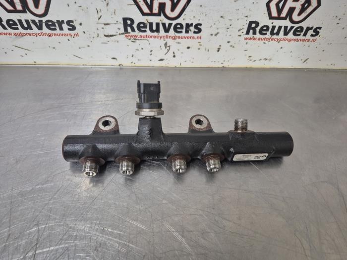 Gebruikte Common rail (Injectie) Renault Captur I (2R) 1.5 Energy dCi 90 FAP Prijs € 40,00 Margeregeling aangeboden door Autorecycling Reuvers B.V.