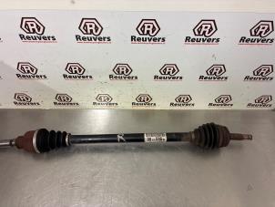 Gebruikte Cardanas rechts-voor (VWA) Peugeot 208 I (CA/CC/CK/CL) 1.0 Vti 12V PureTech Prijs € 25,00 Margeregeling aangeboden door Autorecycling Reuvers B.V.