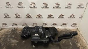 Gebruikte Brandstoftank Renault Captur (2R) 1.5 Energy dCi 90 FAP Prijs € 75,00 Margeregeling aangeboden door Autorecycling Reuvers B.V.