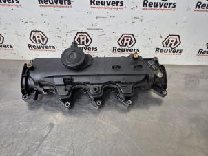 Gebruikte Kleppendeksel Renault Captur (2R) 1.5 Energy dCi 90 FAP Prijs € 30,00 Margeregeling aangeboden door Autorecycling Reuvers B.V.
