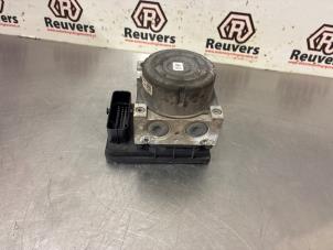 Gebruikte ABS Pomp Peugeot 208 I (CA/CC/CK/CL) 1.0 Vti 12V PureTech Prijs € 70,00 Margeregeling aangeboden door Autorecycling Reuvers B.V.