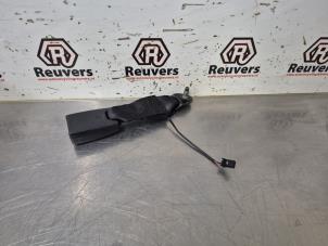 Gebruikte Veiligheidsgordel Insteek rechts-achter Renault Captur (2R) 1.5 Energy dCi 90 FAP Prijs € 25,00 Margeregeling aangeboden door Autorecycling Reuvers B.V.