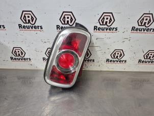 Gebruikte Achterlicht links Mini Clubvan 1.6 16V One Prijs € 100,00 Margeregeling aangeboden door Autorecycling Reuvers B.V.