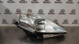 Gebruikte Koplamp rechts Nissan Leaf (ZE0) Leaf Prijs € 275,00 Margeregeling aangeboden door Autorecycling Reuvers B.V.