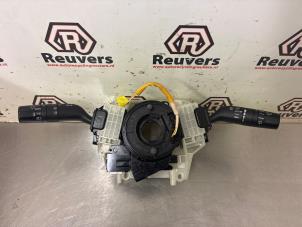 Gebruikte Stuurkolomschakelaar Mazda 3 Sport (BL14/BLA4/BLB4) 1.6i MZR 16V Prijs € 20,00 Margeregeling aangeboden door Autorecycling Reuvers B.V.