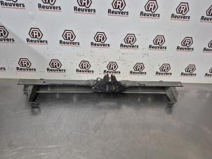 Gebruikte Slotplaat voor Nissan Leaf (ZE0) Leaf Prijs € 75,00 Margeregeling aangeboden door Autorecycling Reuvers B.V.