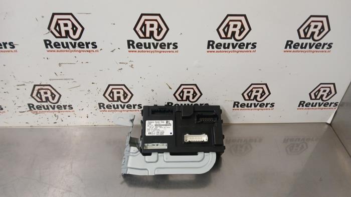 Gebruikte Bodycontrol Module Nissan Leaf (ZE0) Leaf Prijs € 75,00 Margeregeling aangeboden door Autorecycling Reuvers B.V.