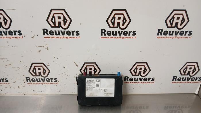 Gebruikte Telefoon Module Nissan Leaf (ZE0) Leaf Prijs € 30,00 Margeregeling aangeboden door Autorecycling Reuvers B.V.
