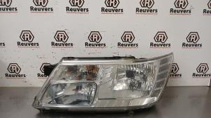 Gebruikte Koplamp links Dodge Journey 2.7 V6 R/T 24V FFV Prijs € 75,00 Margeregeling aangeboden door Autorecycling Reuvers B.V.