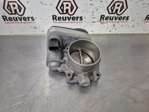 Gebruikte Gasklephuis Dodge Journey 2.7 V6 R/T 24V FFV Prijs € 60,00 Margeregeling aangeboden door Autorecycling Reuvers B.V.