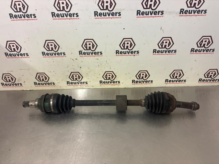 Gebruikte Steekas links-voor Daihatsu Materia 1.3 16V Prijs € 40,00 Margeregeling aangeboden door Autorecycling Reuvers B.V.