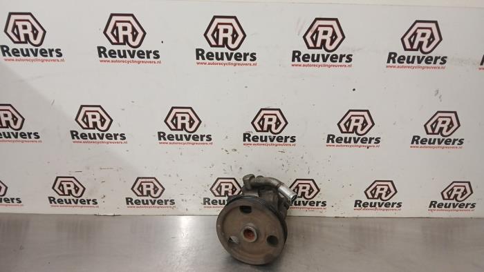 Gebruikte Pomp Servo Dodge Journey 2.7 V6 R/T 24V FFV Prijs € 60,00 Margeregeling aangeboden door Autorecycling Reuvers B.V.