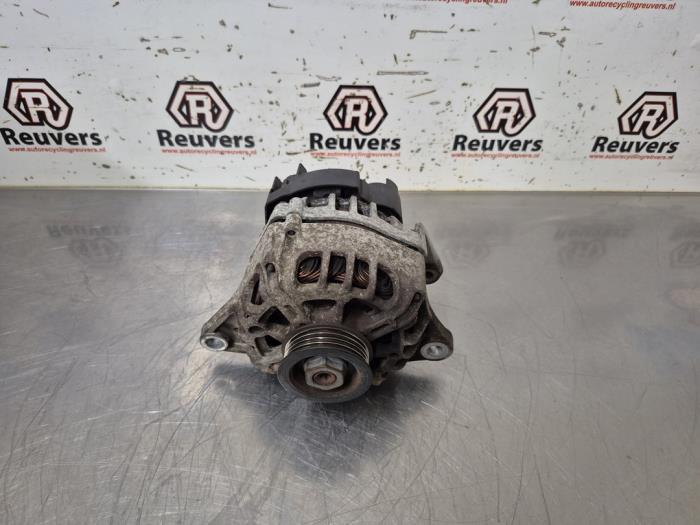 Gebruikte Dynamo Nissan Micra (K12) 1.4 16V Prijs € 30,00 Margeregeling aangeboden door Autorecycling Reuvers B.V.