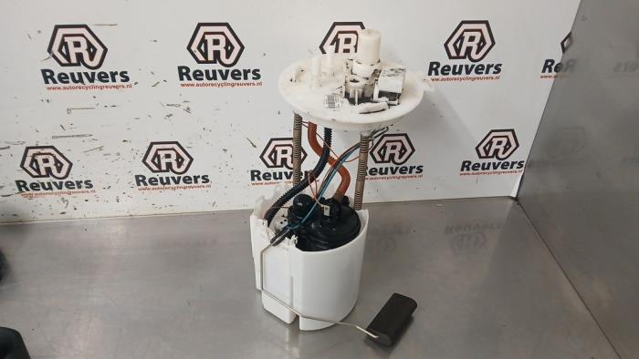 Gebruikte Tank element Pomp Opel Astra J Sports Tourer (PD8/PE8/PF8) 1.4 Turbo 16V Prijs € 35,00 Margeregeling aangeboden door Autorecycling Reuvers B.V.
