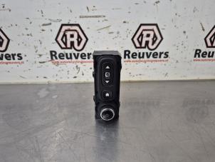 Gebruikte Bediening boordcomputer Renault Zoé (AG) 46kW Prijs € 20,00 Margeregeling aangeboden door Autorecycling Reuvers B.V.