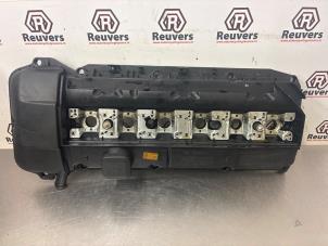 Gebruikte Kleppendeksel BMW 5 serie (E39) 523i 24V Prijs € 75,00 Margeregeling aangeboden door Autorecycling Reuvers B.V.