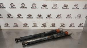 Gebruikte Schokdemper set Mercedes B Electric Drive (W242) B-250 e Prijs € 40,00 Margeregeling aangeboden door Autorecycling Reuvers B.V.