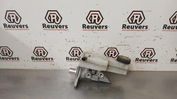 Gebruikte Hoofdremcilinder Renault Megane III Grandtour (KZ) 1.2 16V TCE 115 Prijs € 25,00 Margeregeling aangeboden door Autorecycling Reuvers B.V.
