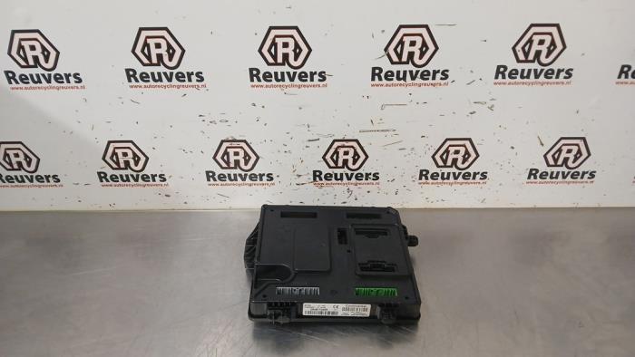 Gebruikte Module Bodycontrol Renault Megane III Grandtour (KZ) 1.2 16V TCE 115 Prijs € 35,00 Margeregeling aangeboden door Autorecycling Reuvers B.V.