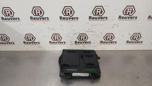 Gebruikte Module Bodycontrol Renault Megane III Grandtour (KZ) 1.2 16V TCE 115 Prijs € 35,00 Margeregeling aangeboden door Autorecycling Reuvers B.V.