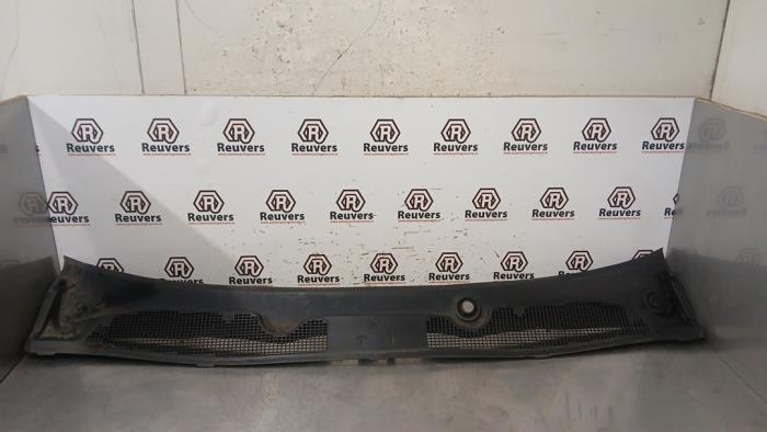 Gebruikte Paravan Renault Megane III Grandtour (KZ) 1.2 16V TCE 115 Prijs € 20,00 Margeregeling aangeboden door Autorecycling Reuvers B.V.