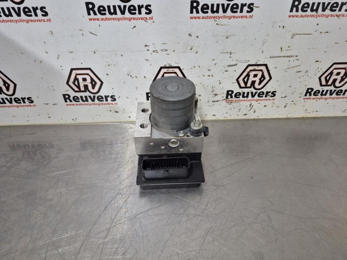 Gebruikte ABS Pomp Peugeot 508 SW (8E/8U) 1.6 THP 16V Prijs € 75,00 Margeregeling aangeboden door Autorecycling Reuvers B.V.