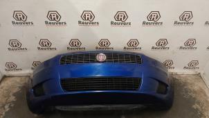 Gebruikte Bumper voor Fiat Grande Punto (199) 1.4 Prijs € 85,00 Margeregeling aangeboden door Autorecycling Reuvers B.V.