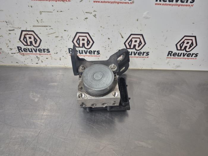 Gebruikte ABS Pomp Opel Corsa D 1.2 16V Prijs € 150,00 Margeregeling aangeboden door Autorecycling Reuvers B.V.