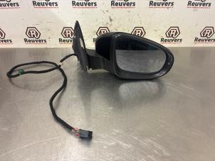 Gebruikte Buitenspiegel rechts Volkswagen Golf VI Cabrio (1K) 1.4 TSI 160 16V Prijs € 75,00 Margeregeling aangeboden door Autorecycling Reuvers B.V.