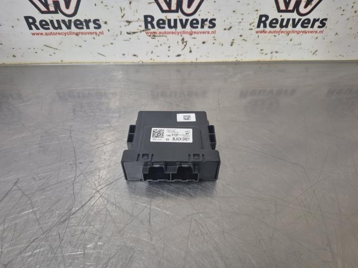 Gebruikte Gateway module Opel Astra K Sports Tourer 1.6 CDTI 110 16V Prijs € 15,00 Margeregeling aangeboden door Autorecycling Reuvers B.V.