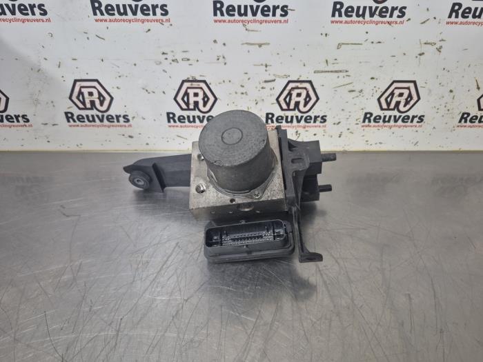 Gebruikte ABS Pomp Opel Astra K Sports Tourer 1.6 CDTI 110 16V Prijs € 40,00 Margeregeling aangeboden door Autorecycling Reuvers B.V.