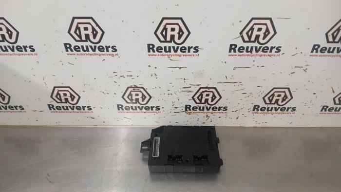 Gebruikte BCM Renault Twingo III (AH) 1.0 SCe 70 12V Prijs € 40,00 Margeregeling aangeboden door Autorecycling Reuvers B.V.