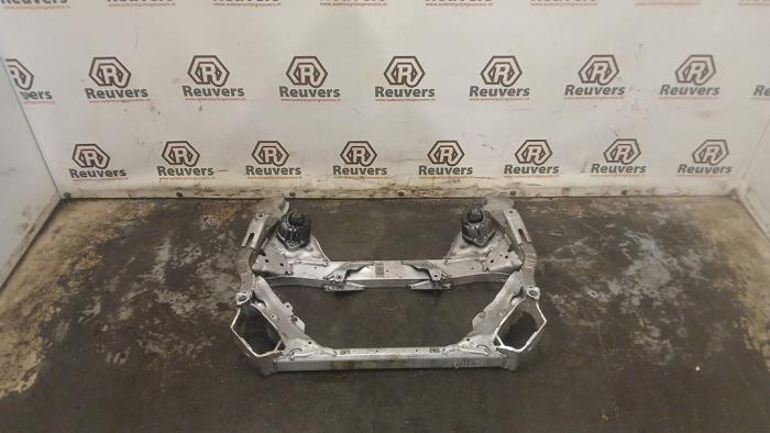 Gebruikte Subframe BMW 3 serie (E90) 320i 16V Prijs € 50,00 Margeregeling aangeboden door Autorecycling Reuvers B.V.